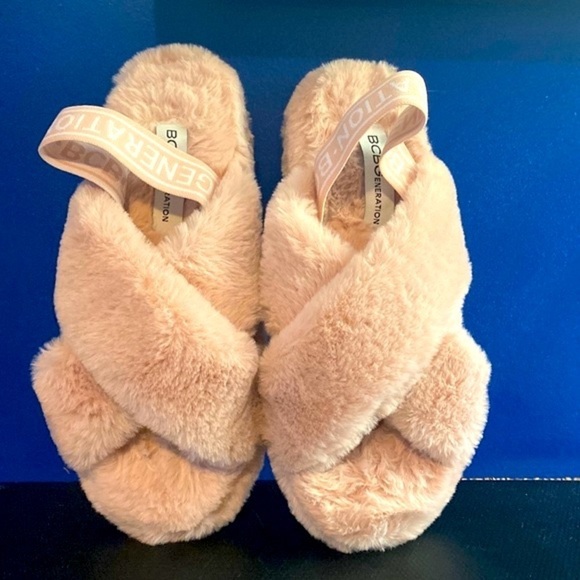 Women’s BCBG Generation Pink SOFFI SLINGBACK LOGO SLIPPERS Size 8 - Picture 1 of 5